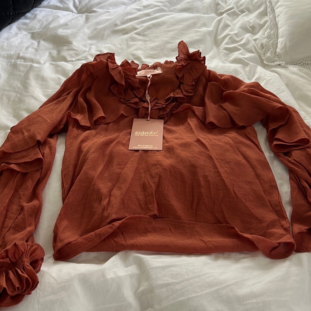 Scandal blouse medium